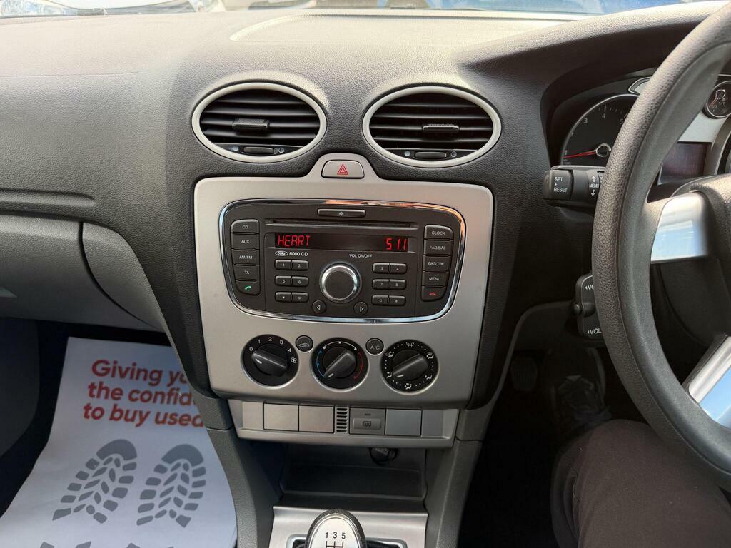 Ford Focus 1.6L Zetec Black #19