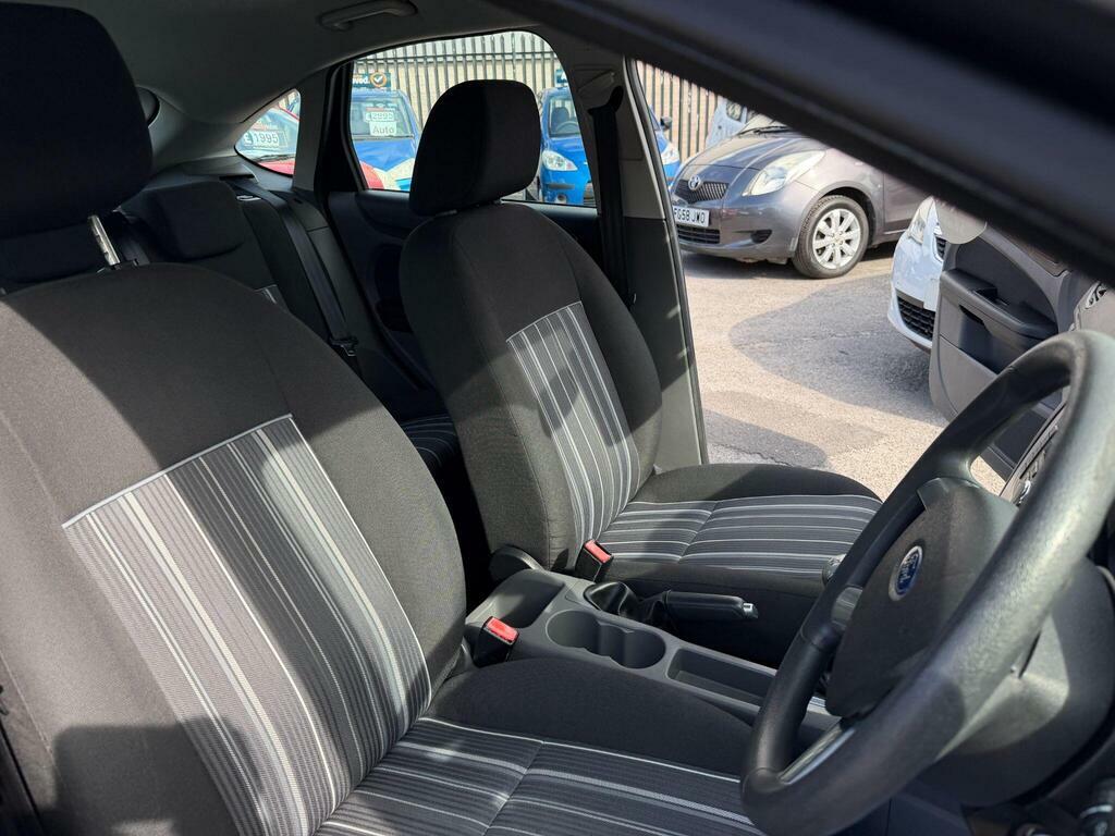 Ford Focus 1.6L Zetec Black #22
