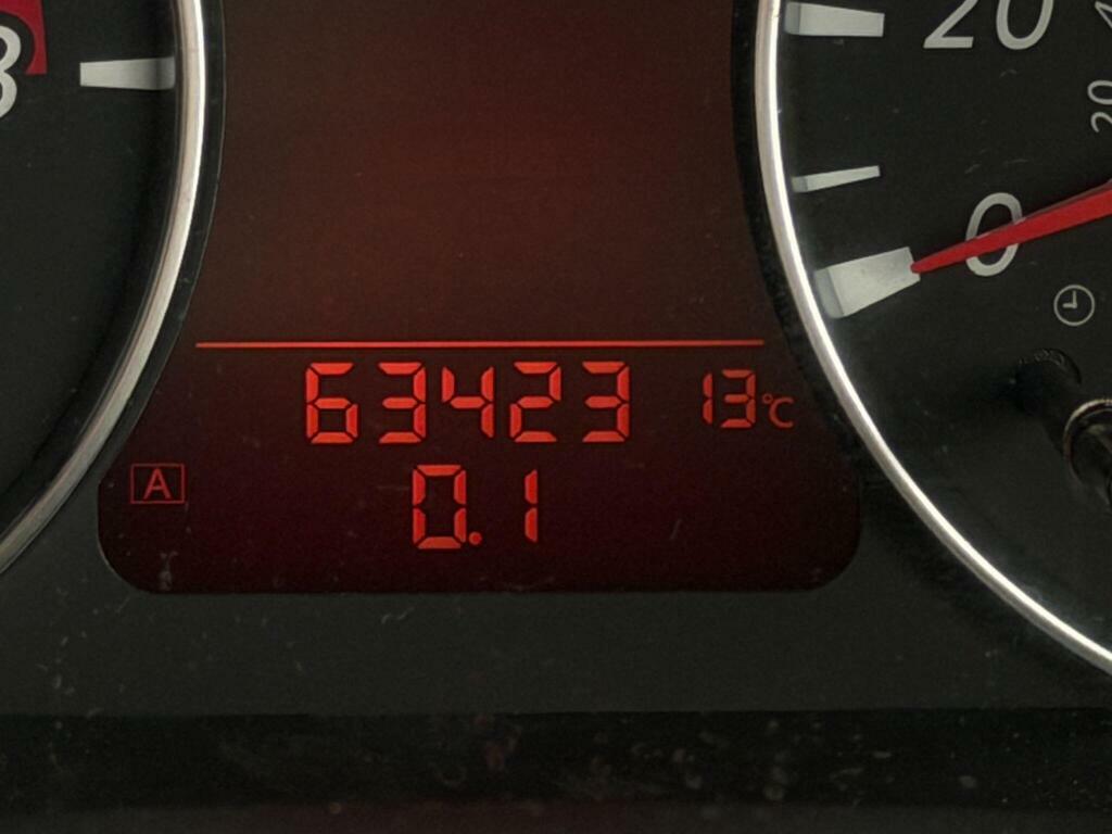 Nissan Note Hatchback 1.6 16V N-tec Euro 5 201111 Red #22