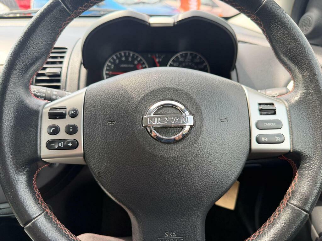 Nissan Note Hatchback 1.6 16V N-tec Euro 5 201111 Red #23