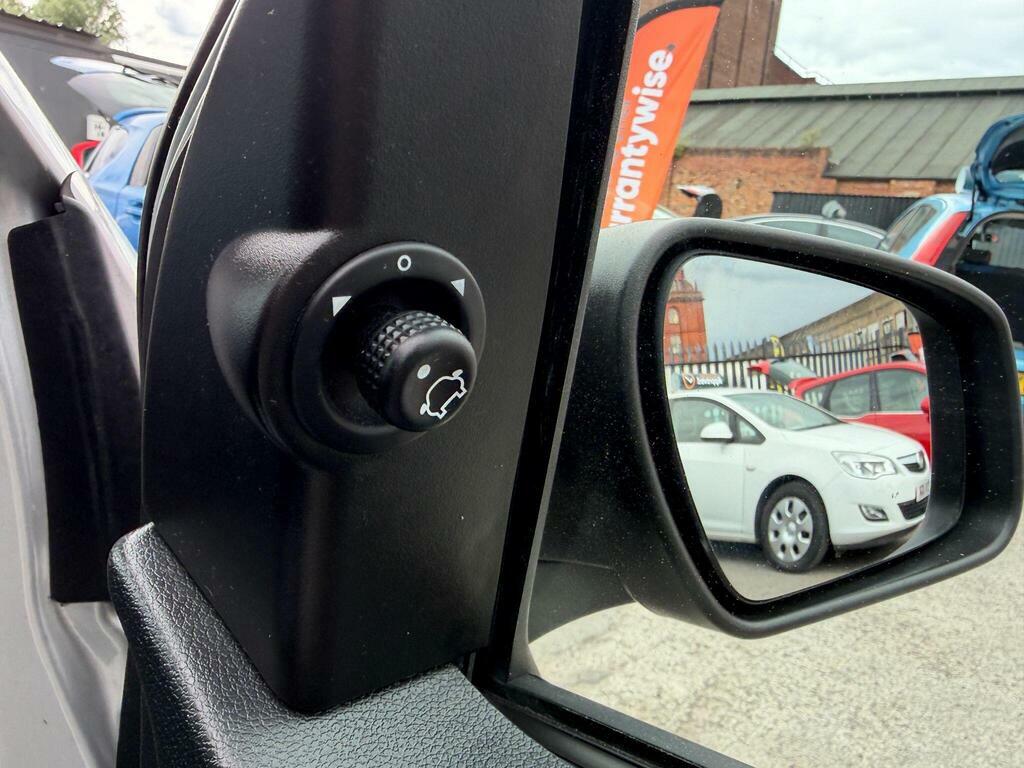 Ford Fiesta 1.4 Zetec Climate Silver #21