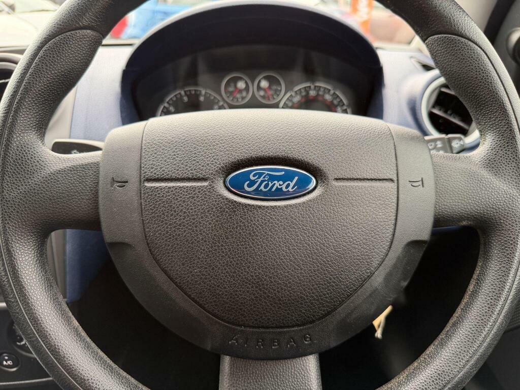 Ford Fiesta 1.4 Zetec Climate Silver #24