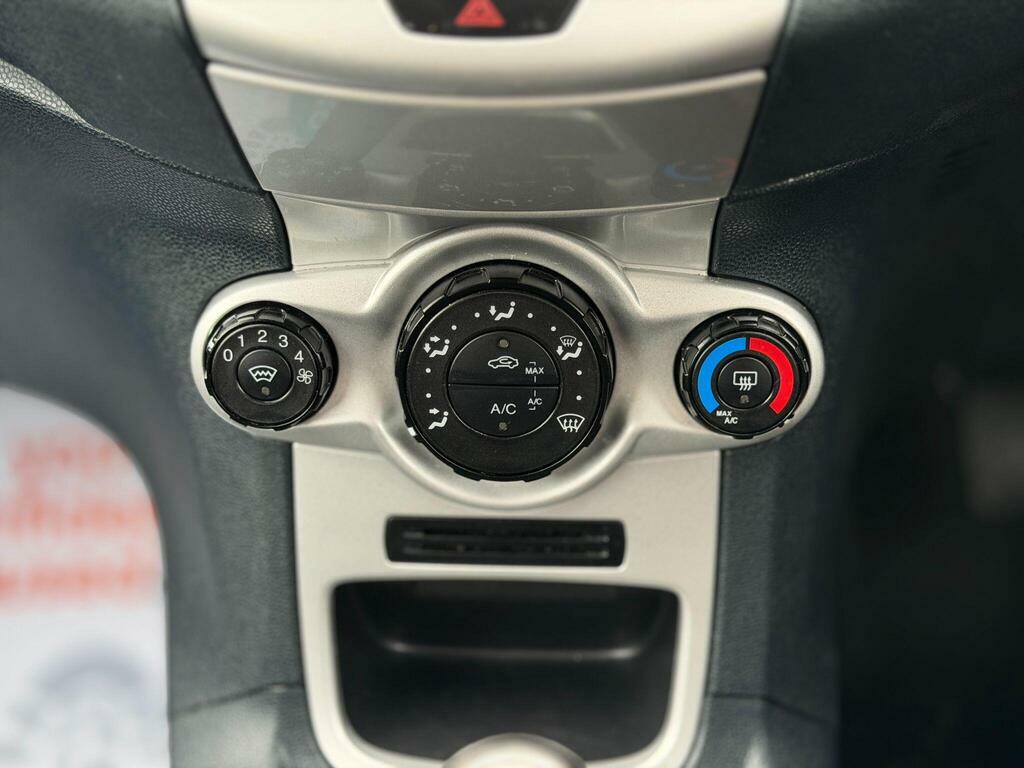 Ford Fiesta 1.4 Zetec Blue #25
