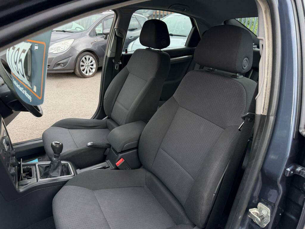 Vauxhall Vectra 2008 2.2I 16V Sri Hatchback Black #22