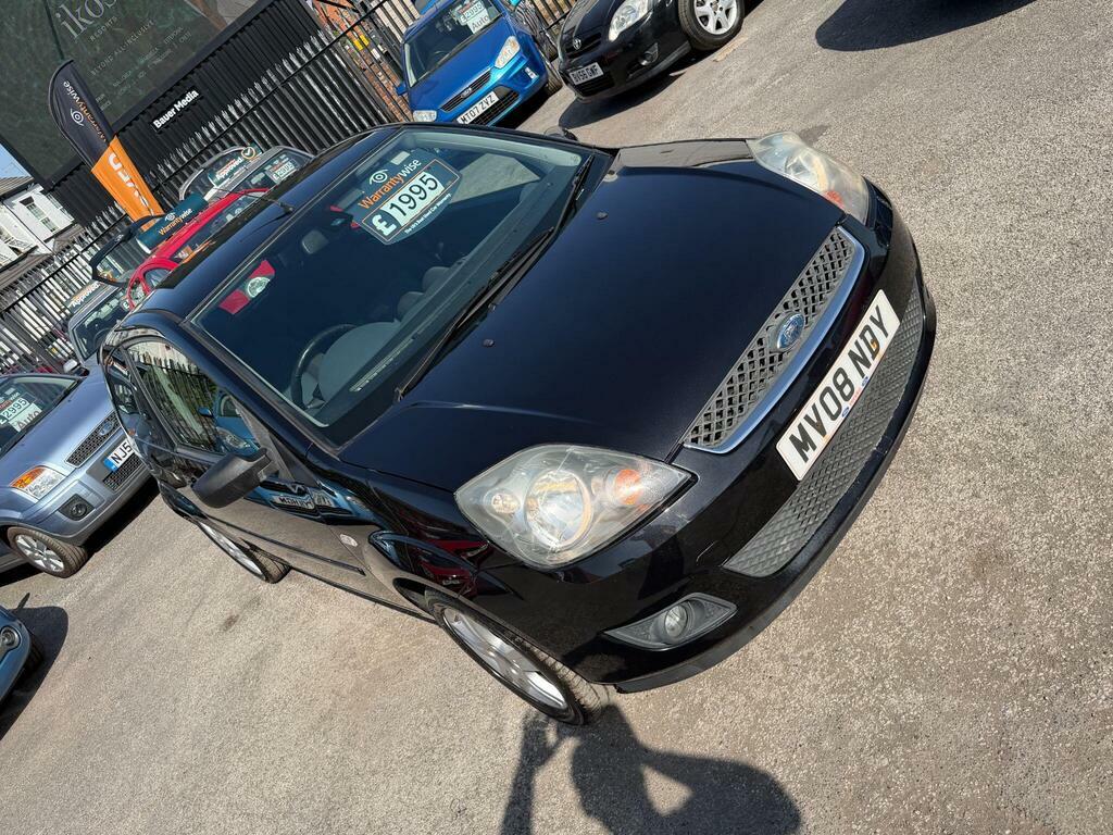 Ford Fiesta Hatchback Red #9