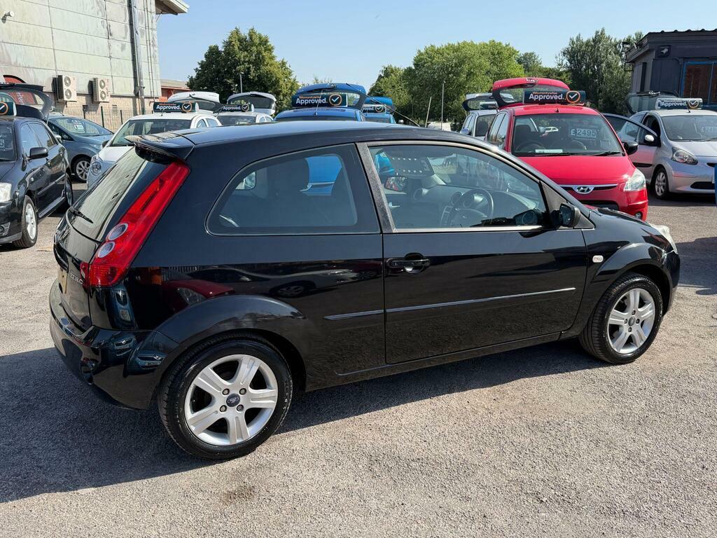 Ford Fiesta Hatchback Red #11