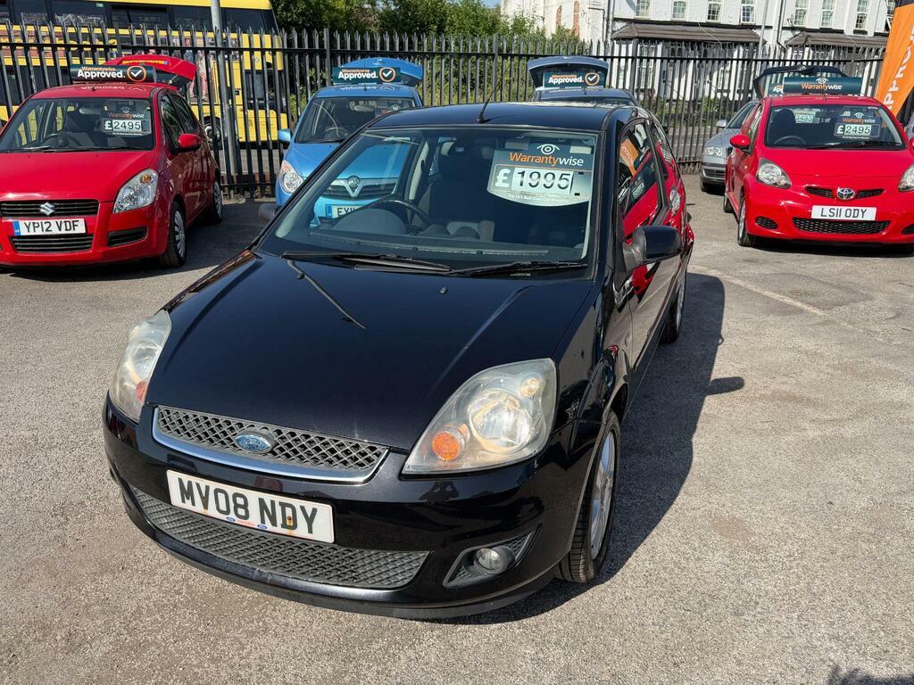 Ford Fiesta Hatchback Red #4