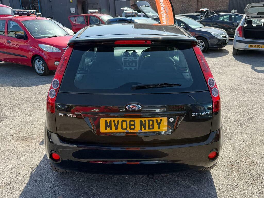 Ford Fiesta Hatchback Red #6