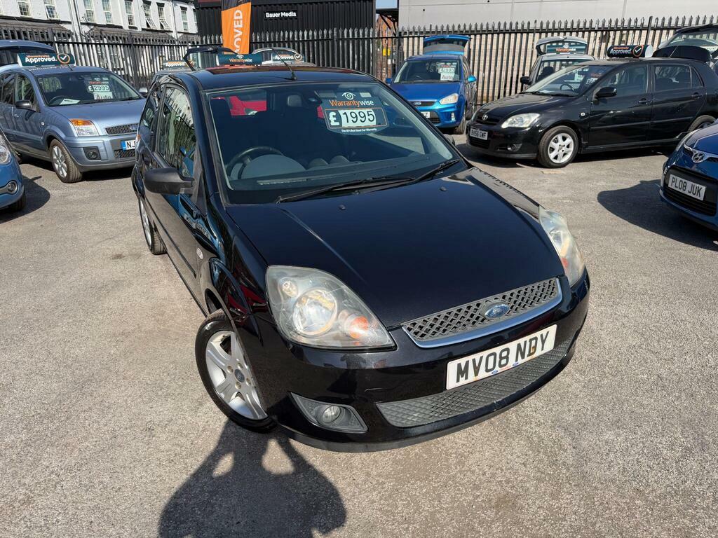 Ford Fiesta Hatchback Red #1