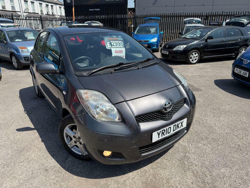 Toyota Yaris Hatchback Red #1