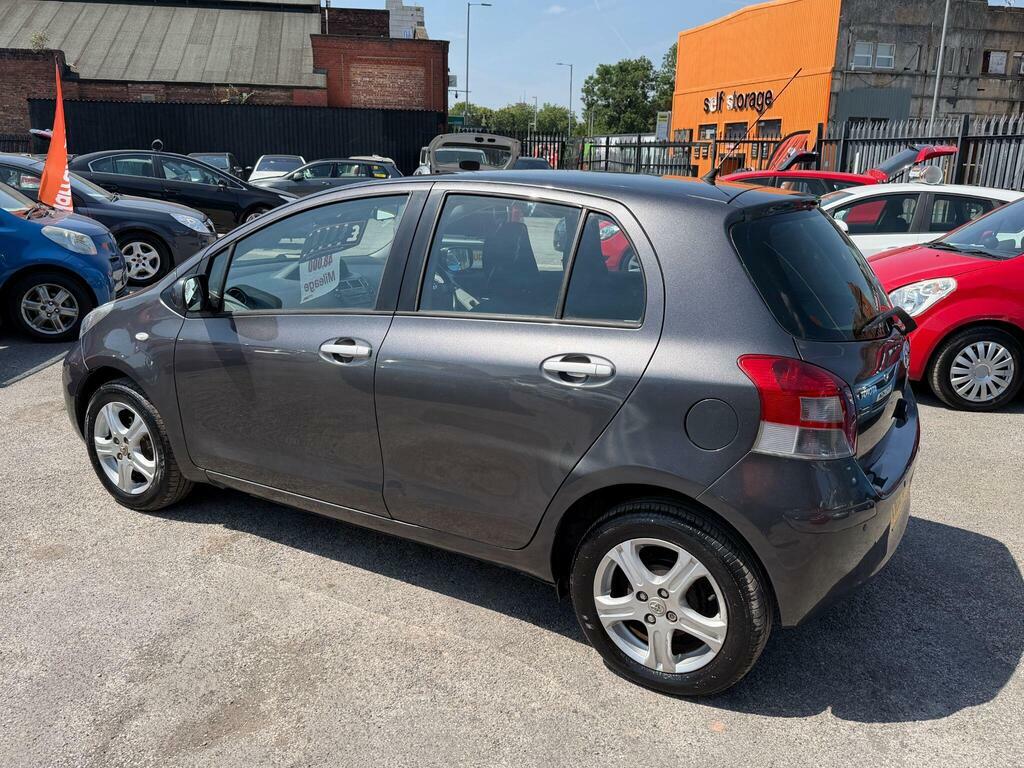 Toyota Yaris Hatchback Red #8
