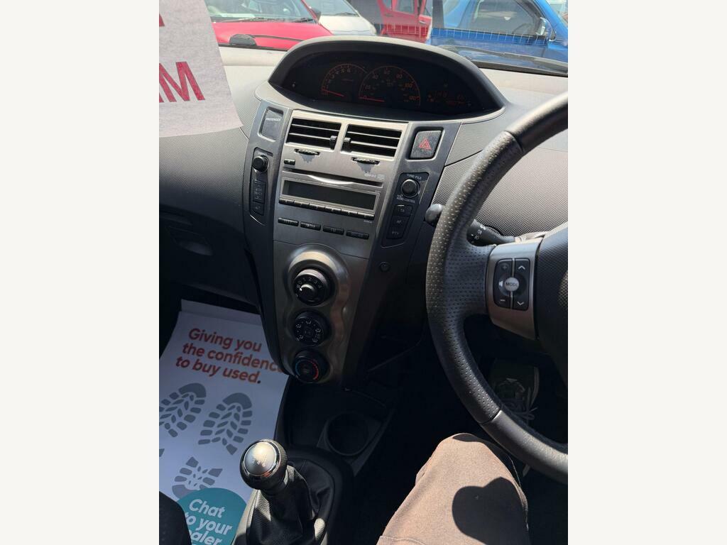 Toyota Yaris Hatchback Red #14