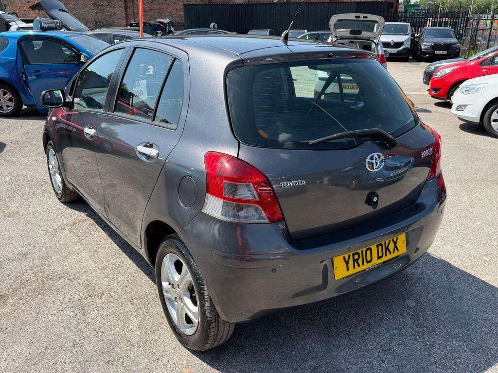 Toyota Yaris Hatchback Red #4