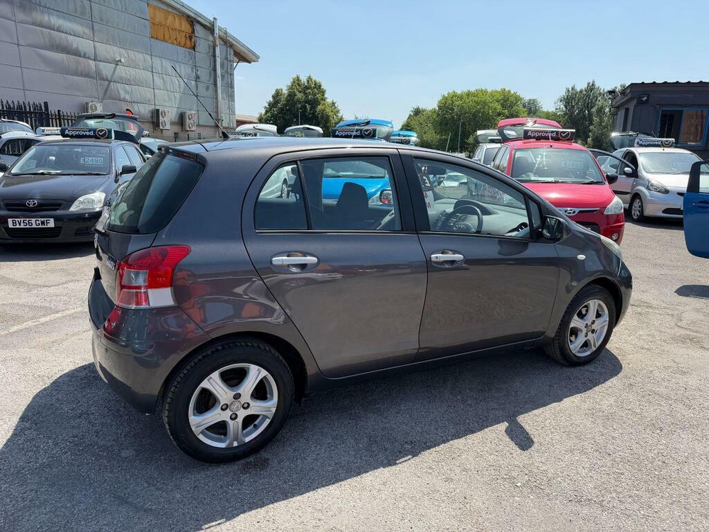 Toyota Yaris Hatchback Red #9