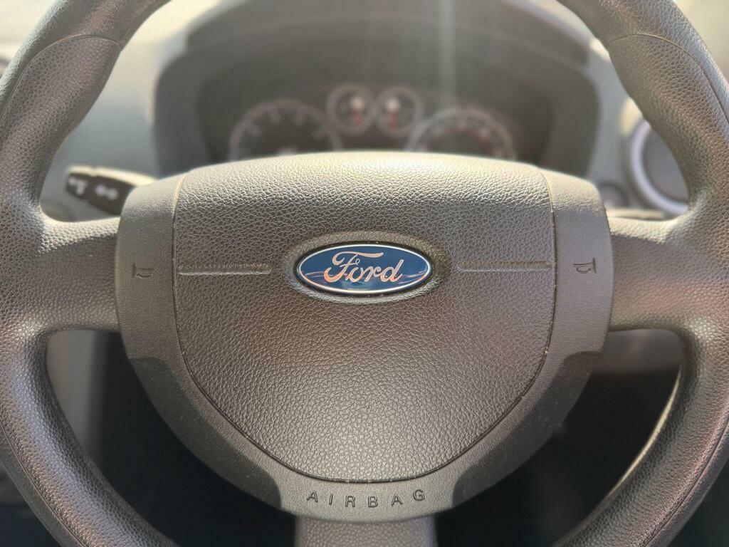 Ford Fusion 1.4L Zetec Climate Silver #20