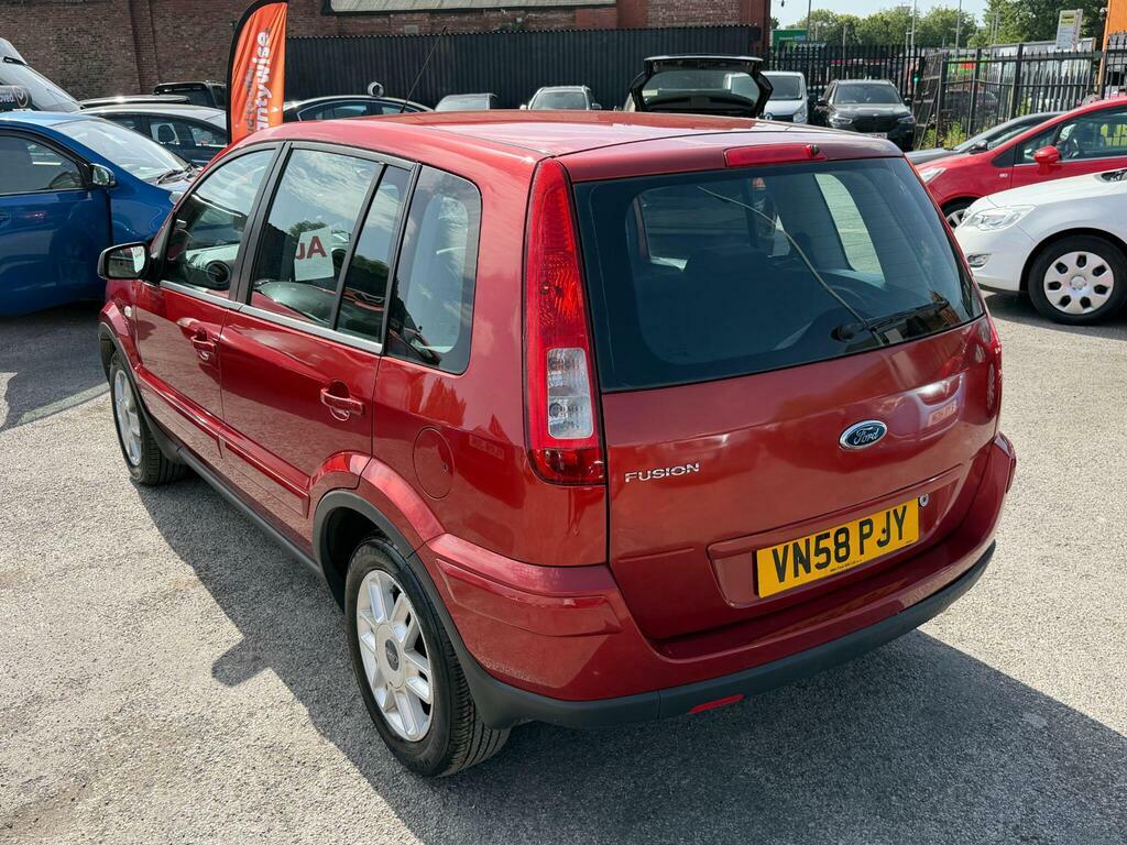 Ford Fusion 1.6 Zetec Climate Red #4