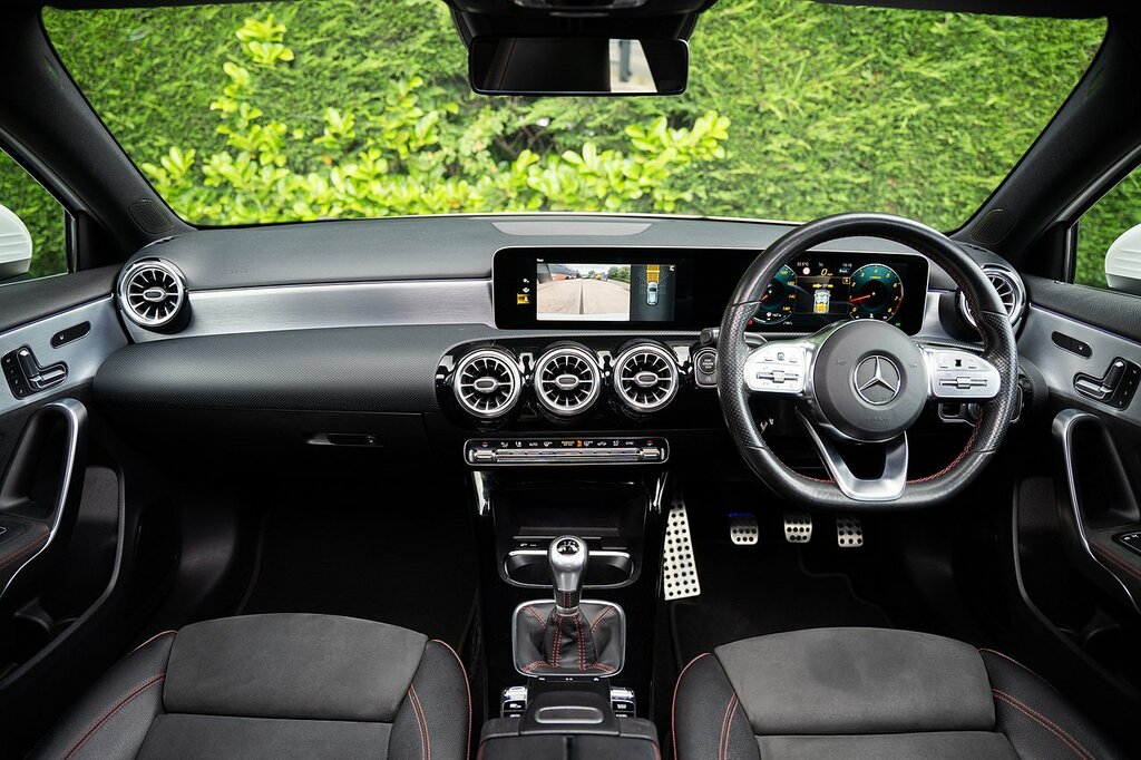 Mercedes-Benz A Class A200 Amg Line M700FGM White #4