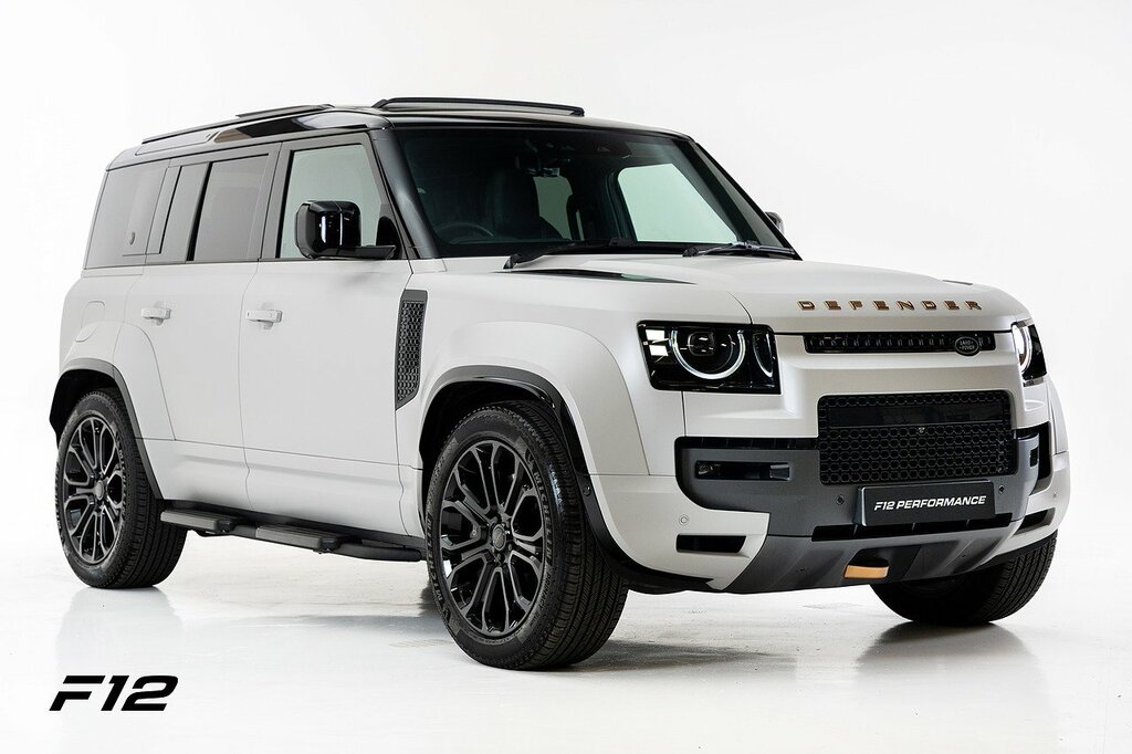 Land Rover Defender 110 P635 V8 Mhev Octa Grey