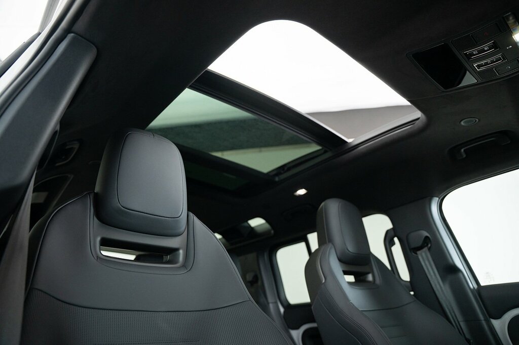 Land Rover Defender 110 D350 110 X-dynamic Hse Woolstone Green Green #12