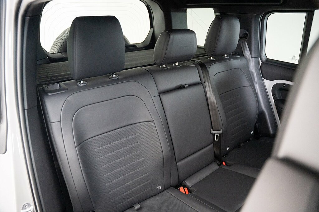 Land Rover Defender 110 D350 110 X-dynamic Hse Woolstone Green Green #14