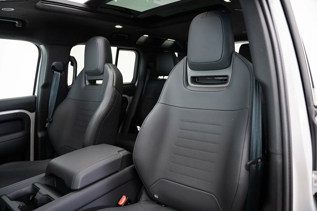 Land Rover Defender 110 D350 110 X-dynamic Hse Woolstone Green Green #20