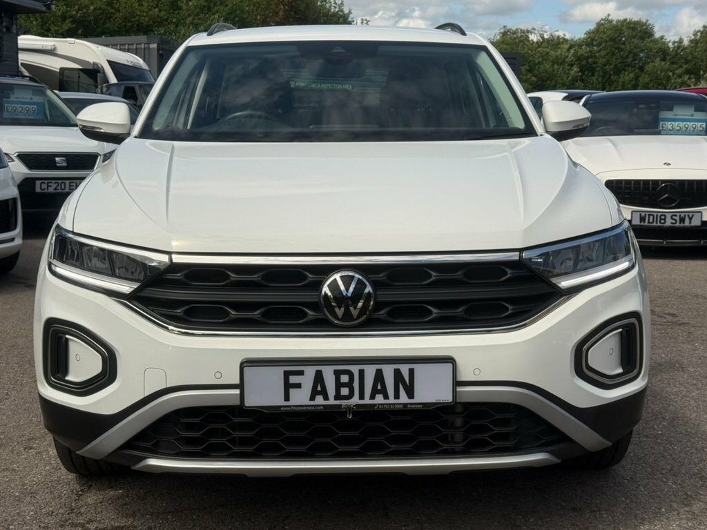 Volkswagen T-Roc 1.5L Life CV23VYE White #3