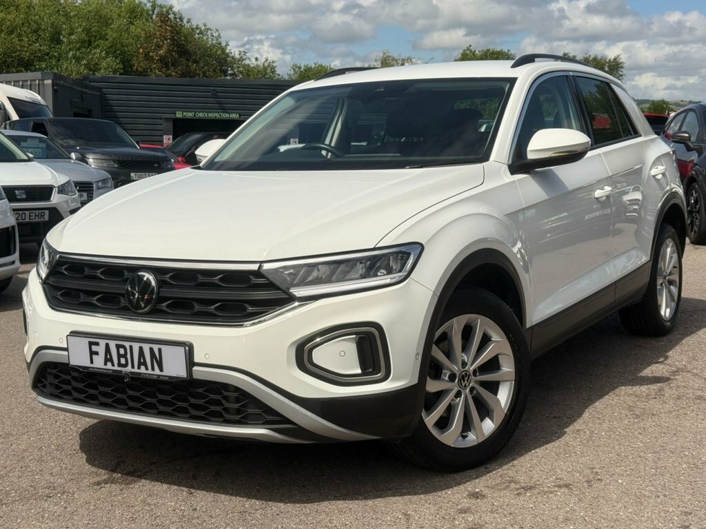 Volkswagen T-Roc 1.5L Life CV23VYE White #2