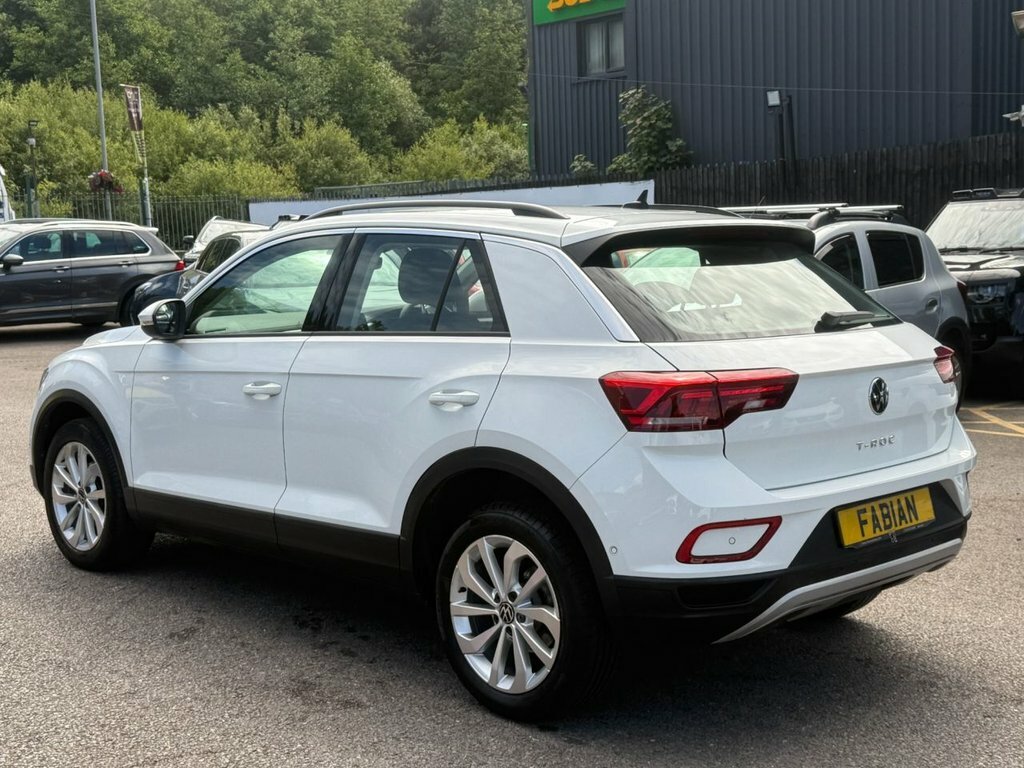Volkswagen T-Roc 1.5L Life CV23VYE White #5