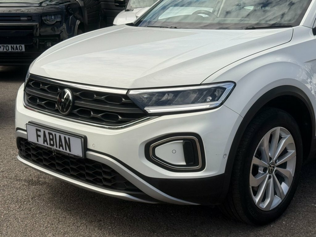 Volkswagen T-Roc 1.5L Life CV23VYE White #6