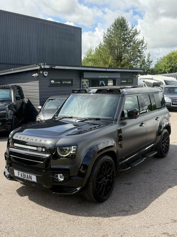 Land Rover Defender 3L Hse White #8