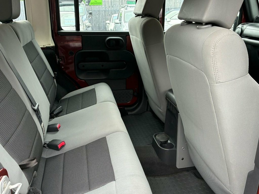 Jeep Wrangler Sport Unlimited Silver #16