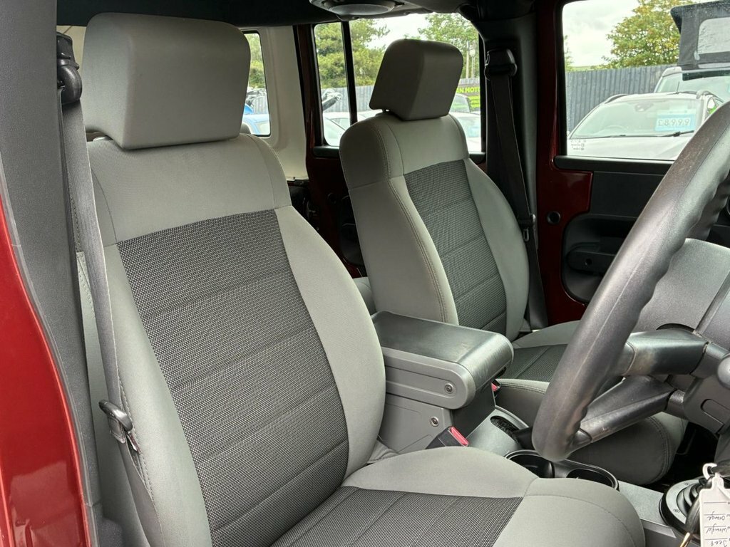 Jeep Wrangler Sport Unlimited Silver #13