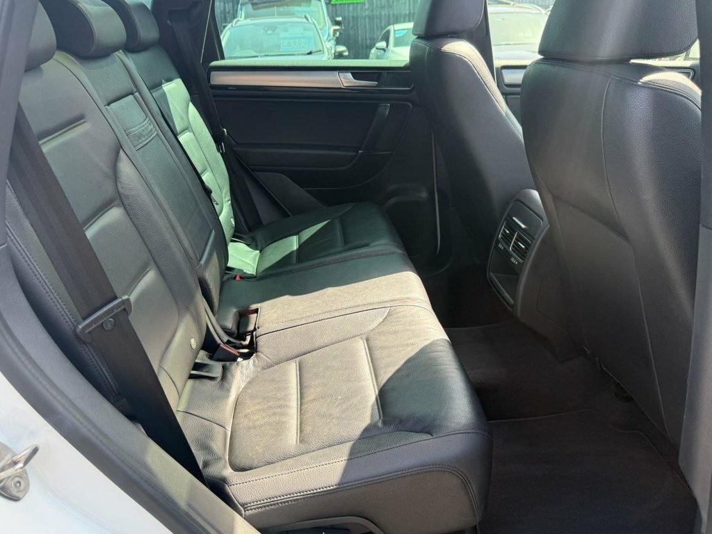 Volkswagen Touareg 2015 15 3.0 Blue #18