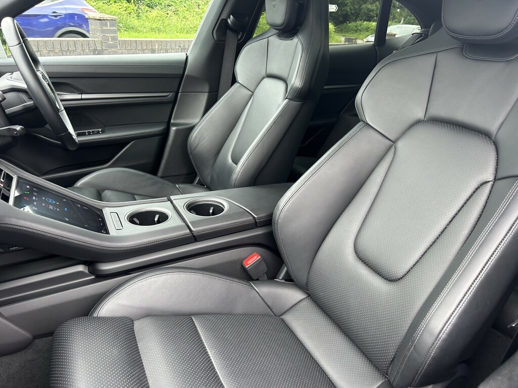 Porsche Taycan Base Black #27