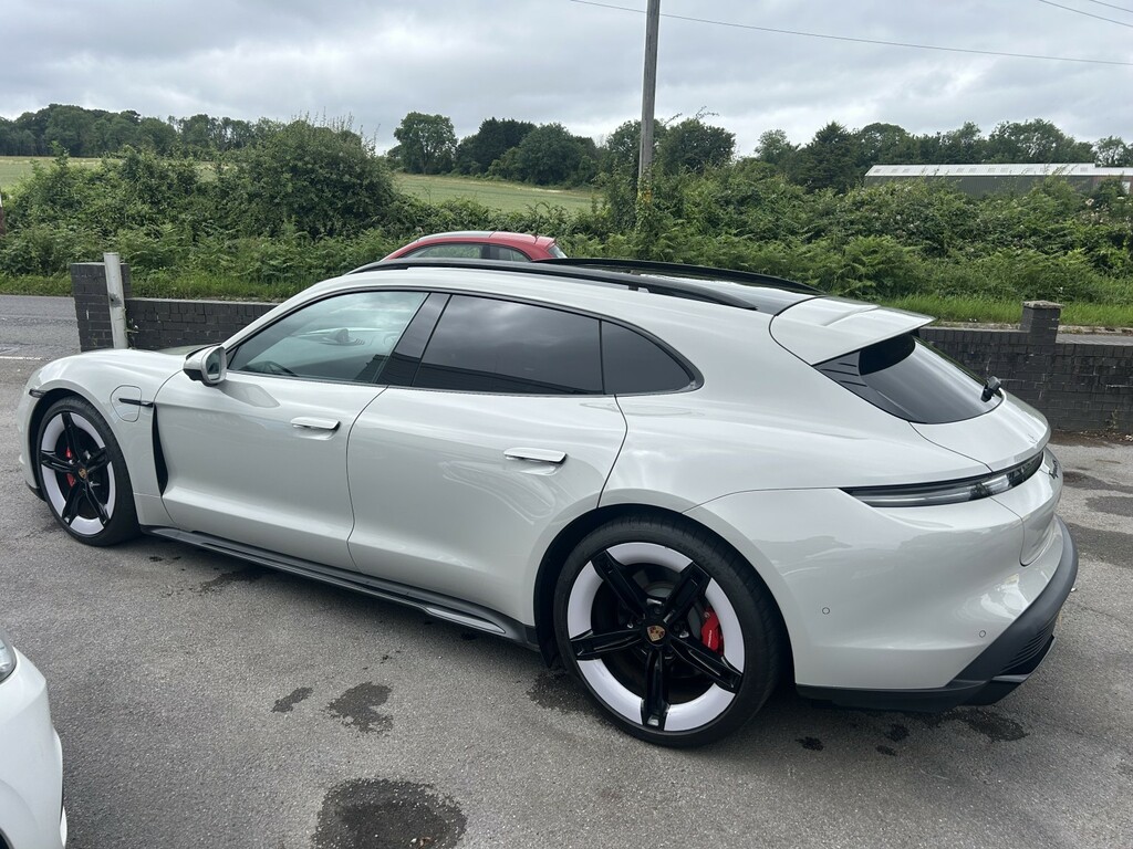 Porsche Taycan Estate Performance 89Kwh 4S 2024 Grey #4