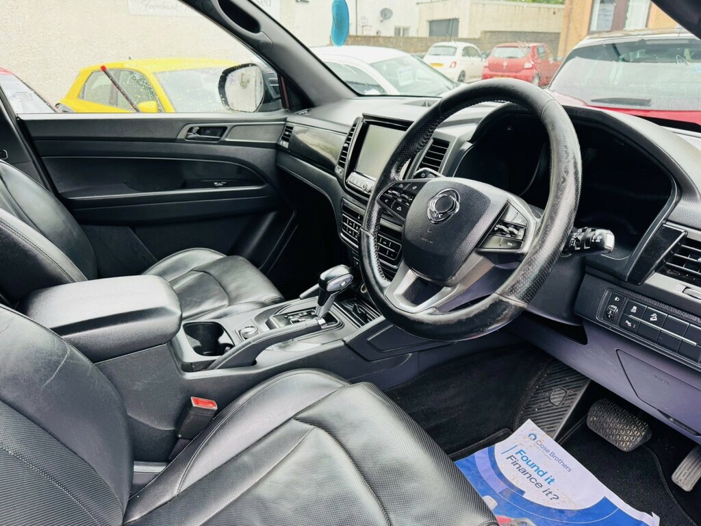 SsangYong Musso 2.2 D Saracen Black #5