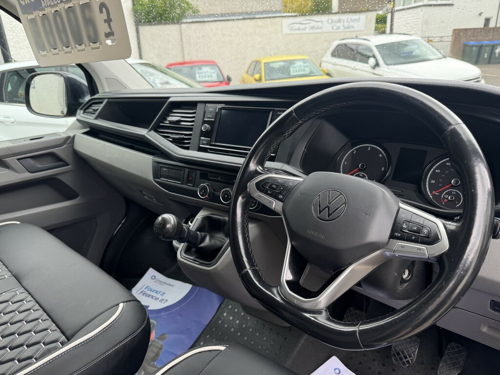 Volkswagen Transporter Mpv White #11