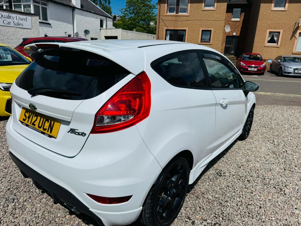 Ford Fiesta 1.6 Metal White #4