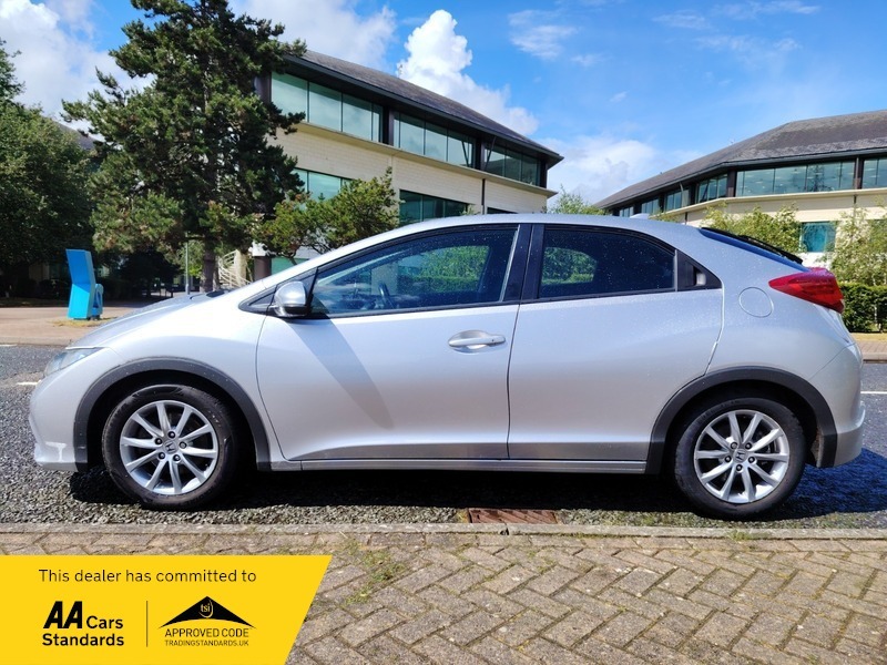 Honda Civic 1.8 I-vtec Es-t Hatchback Silver #4