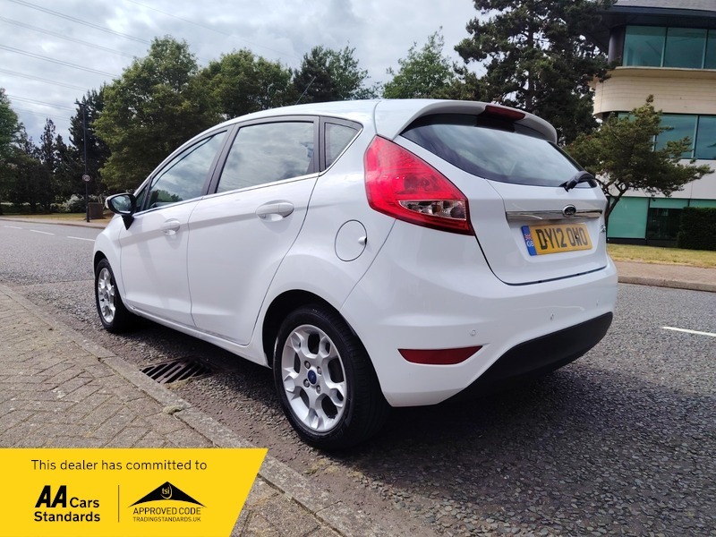 Ford Fiesta 1.25 Zetec Hatchback White #5