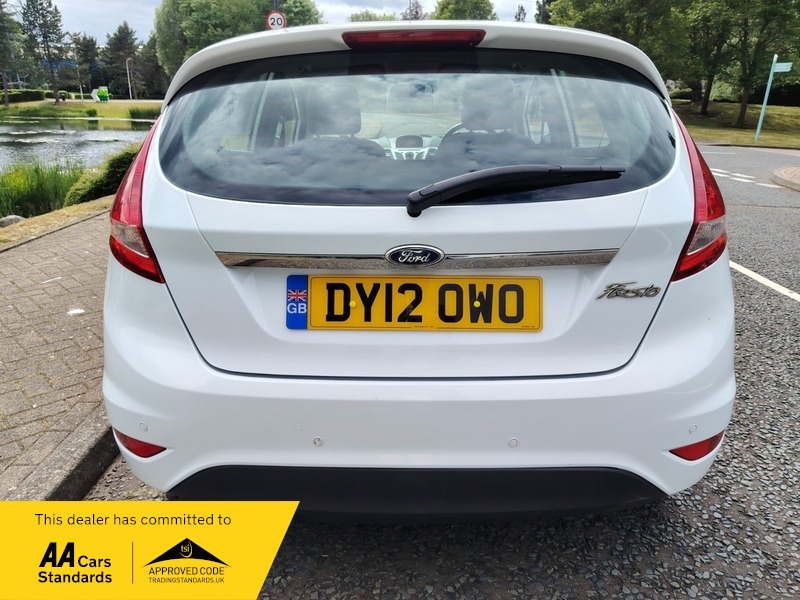 Ford Fiesta 1.25 Zetec Hatchback White #6