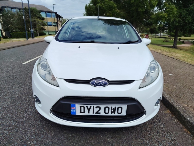 Ford Fiesta 1.25 Zetec Hatchback White #2