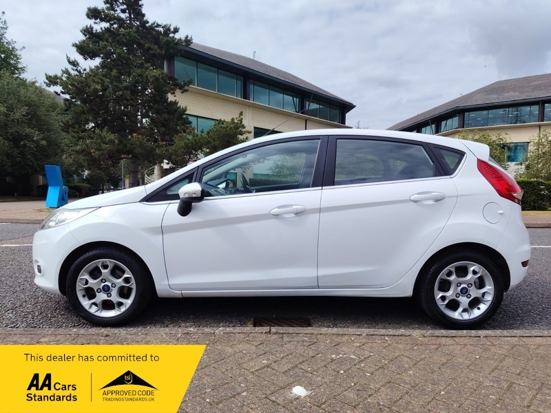 Ford Fiesta 1.25 Zetec Hatchback White #4