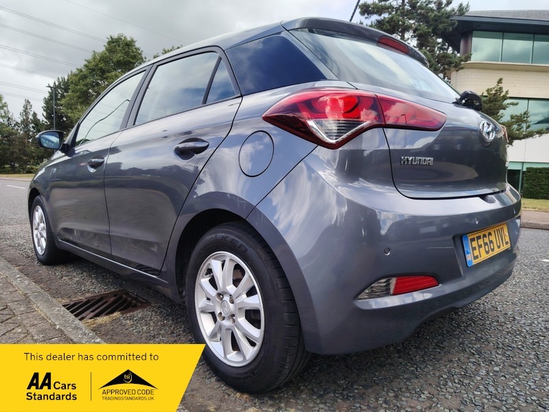 Hyundai I20 Hatchback Red #20