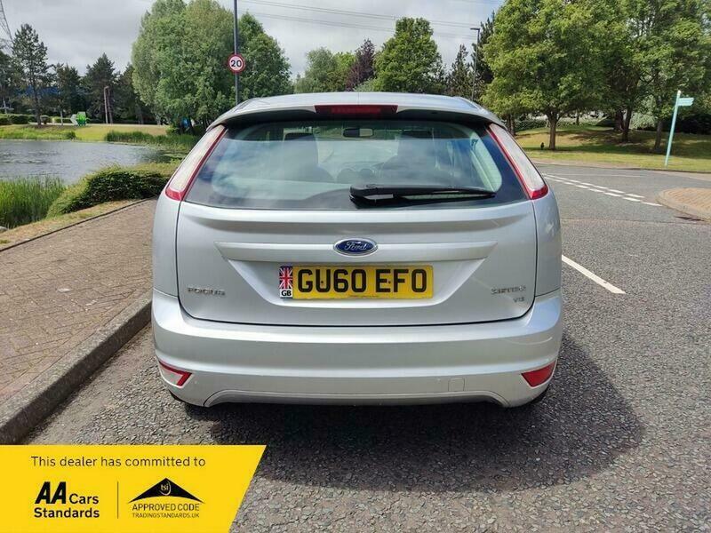 Ford Focus 1.8 Zetec Hatchback Silver #6
