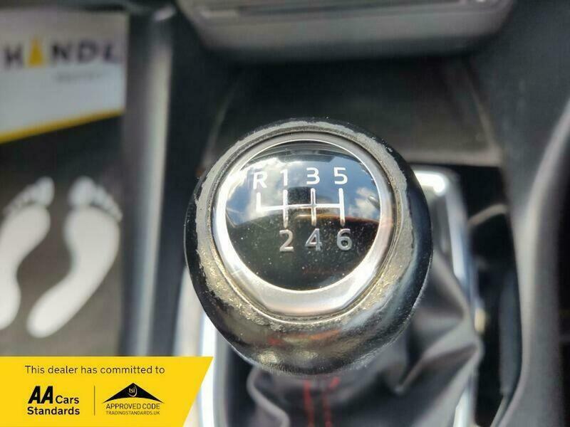 Mazda 3 2.0 Skyactiv-g Sport Silver #30
