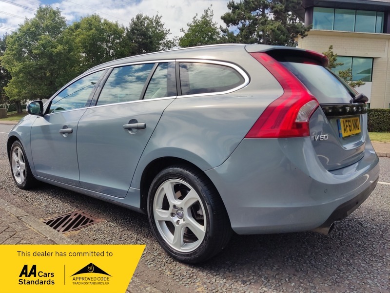 Volvo V60 T3 R-design Black #16