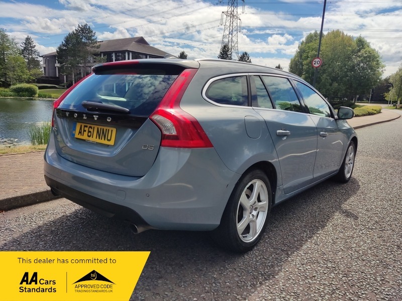 Volvo V60 T3 R-design Black #11