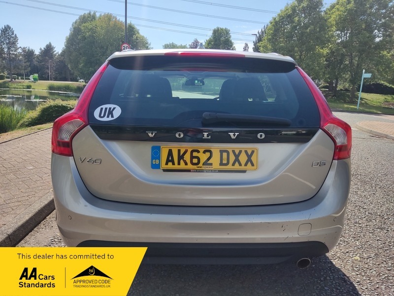 Volvo V60 2.4 D5 Se Lux Gold #6