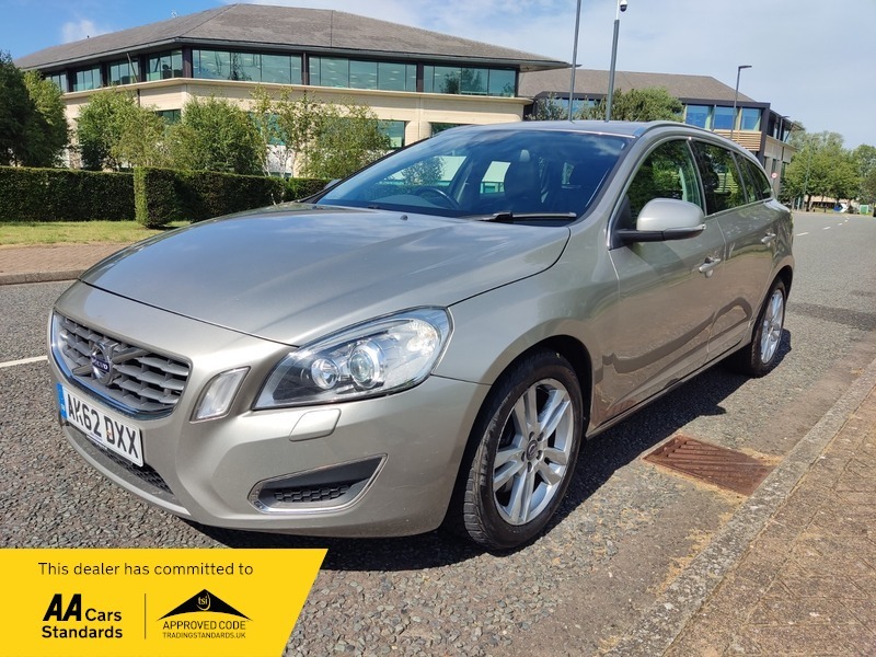 Volvo V60 2.4 D5 Se Lux Gold #3